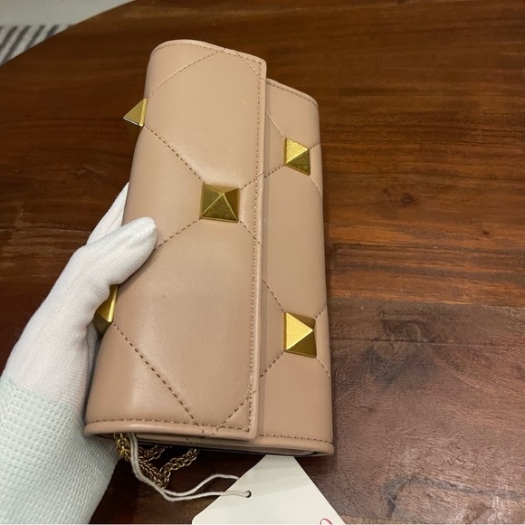 NEW‼️ Valentino Garavani - Picture 14 of 17